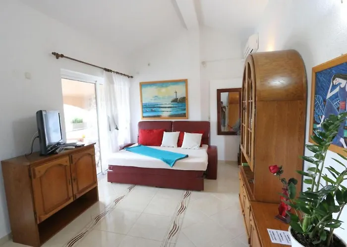 Апартаменты Suesses Mit Meerblick By Interhome Биоград-на-Мору